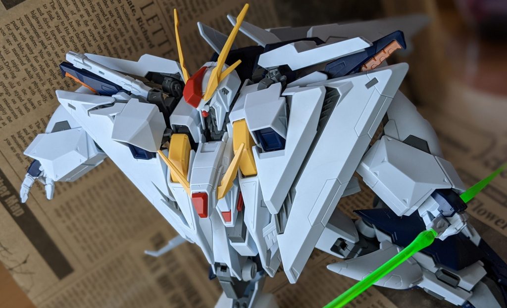 『HGUC 1/144 Ξガンダム』ビームサーベルの構え